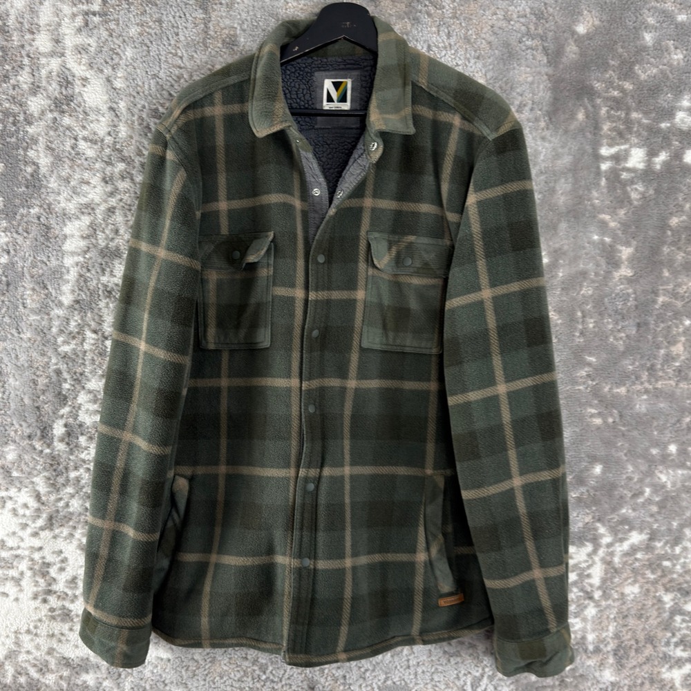 Voyager Size L Plaid Sherpa Lined Fleece Shirt Jacket Green Long Sleeve Mens